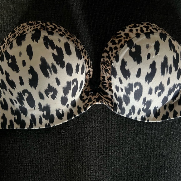 34B Victoria’s Secret miraculous push up bra lingerie no straps - Picture 2 of 3
